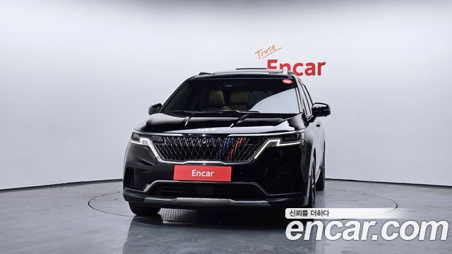 Kia Canival 2023 — photo 3