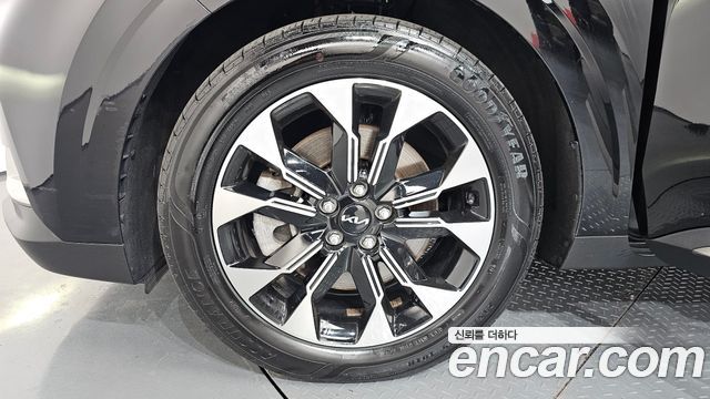 Kia Canival 2023 — photo 5