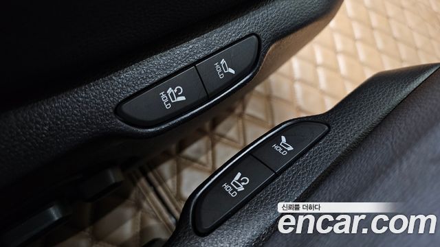 Kia Canival 2023 — photo 17