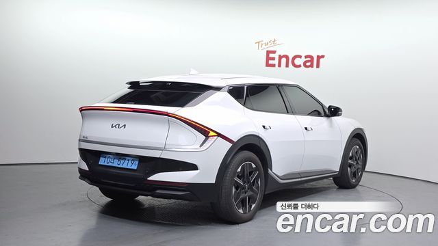 Kia EV6 2025 — photo 2