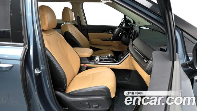 Kia Canival 2022 — photo 11