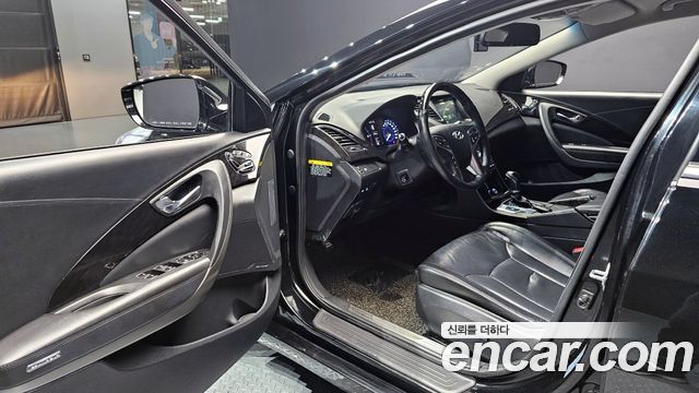 Hyundai Grandeur 2016 — photo 11