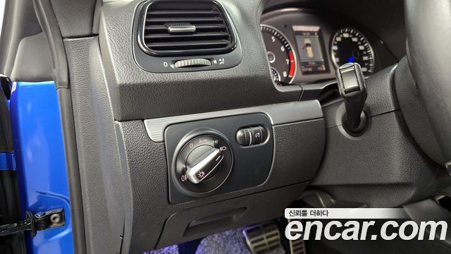 Volkswagen Scirocco 2013 — photo 16
