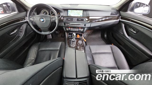 BMW 5-Series 2011 — photo 7