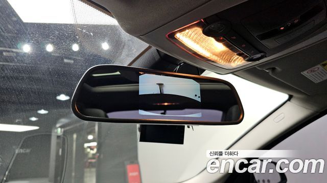 BMW 5-Series 2011 — photo 16