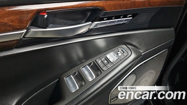 Genesis EQ900 2018 — photo 20