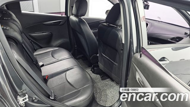 Chevrolet Korea Spark 2017 — photo 12