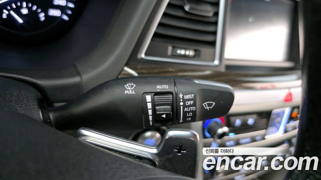 Genesis G80 2018 — photo 15