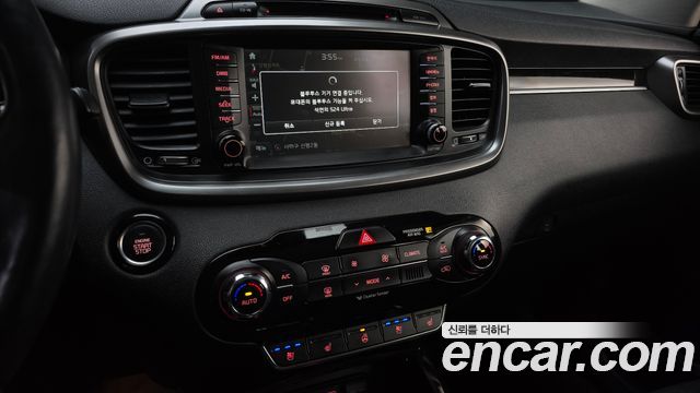 Kia Sorento 2016 — photo 15
