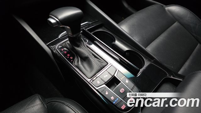 Kia K7 2017 — photo 9
