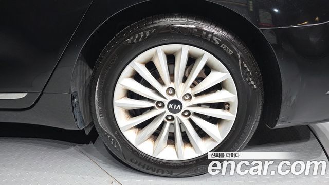 Kia K7 2017 — photo 20