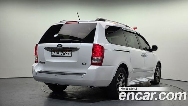 Kia Canival 2014 — photo 2