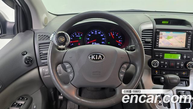 Kia Canival 2014 — photo 15