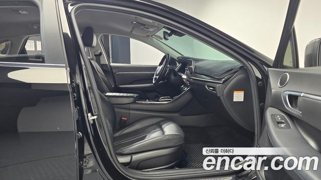 Hyundai Sonata 2021 — photo 11