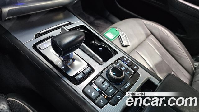 Genesis G80 2018 — photo 9