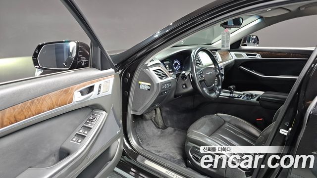 Genesis G80 2018 — photo 11