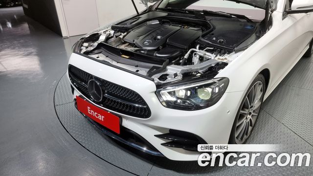 Mercedes-Benz E-Class 2021 — photo 6
