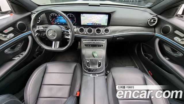 Mercedes-Benz E-Class 2021 — photo 7