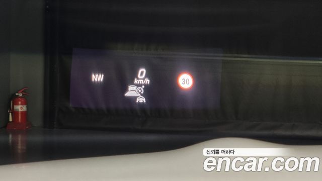Mercedes-Benz E-Class 2021 — photo 18