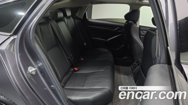 Honda Accord 2021 — photo 12