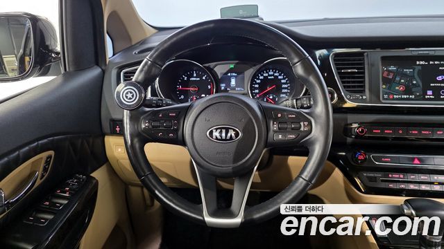 Kia Canival 2020 — photo 13
