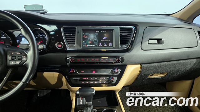 Kia Canival 2020 — photo 20