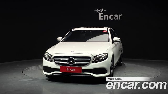Mercedes-Benz E-Class 2017 — photo 3