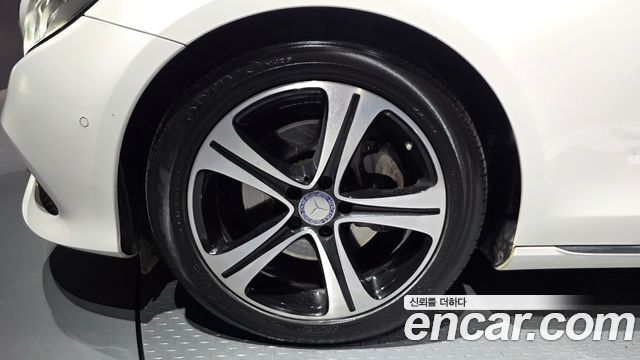 Mercedes-Benz E-Class 2017 — photo 5