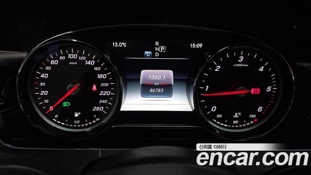 Mercedes-Benz E-Class 2017 — photo 8