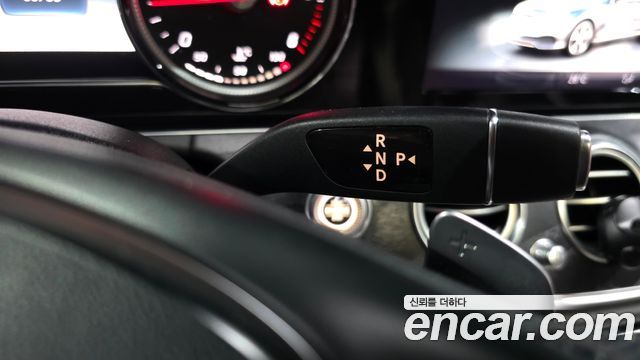 Mercedes-Benz E-Class 2017 — photo 9