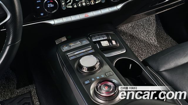 Genesis GV70 2022 — photo 9