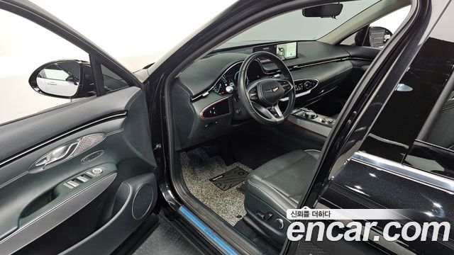 Genesis GV70 2022 — photo 11
