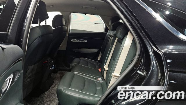 Genesis GV70 2022 — photo 12