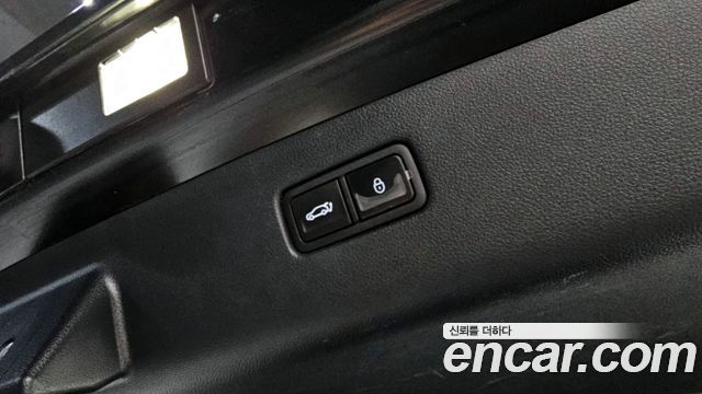 Genesis GV70 2022 — photo 19