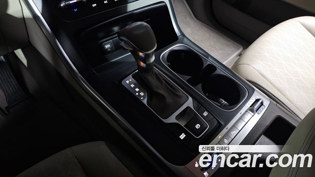 Kia Canival 2022 — photo 9