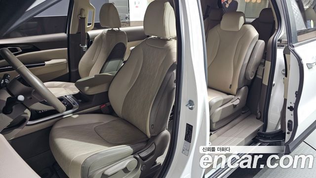 Kia Canival 2022 — photo 11