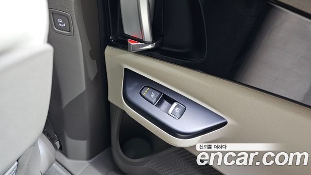 Kia Canival 2022 — photo 19