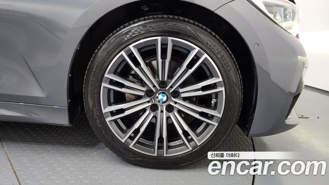 BMW 3-Series 2020 — photo 5