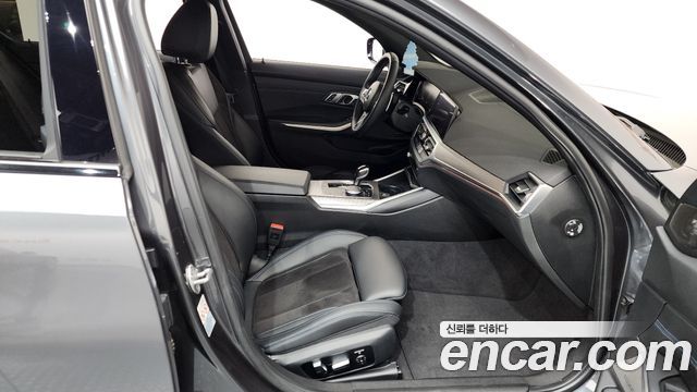 BMW 3-Series 2020 — photo 11