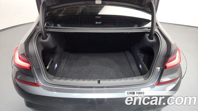 BMW 3-Series 2020 — photo 20