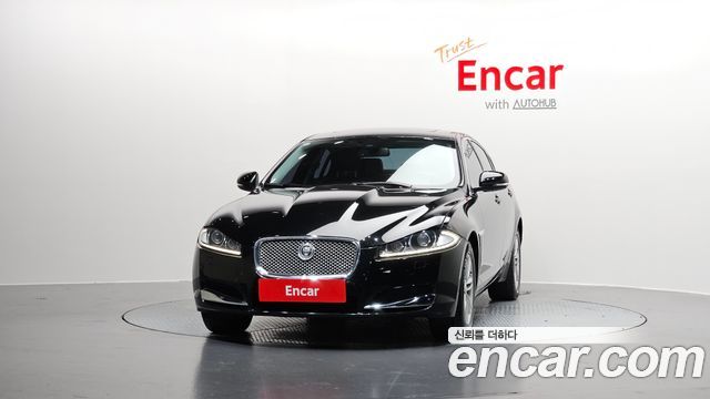 Jaguar XF 2012 — photo 3