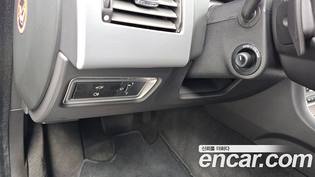 Jaguar XF 2012 — photo 15