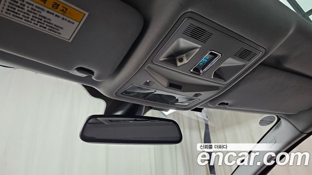 Jaguar XF 2012 — photo 18
