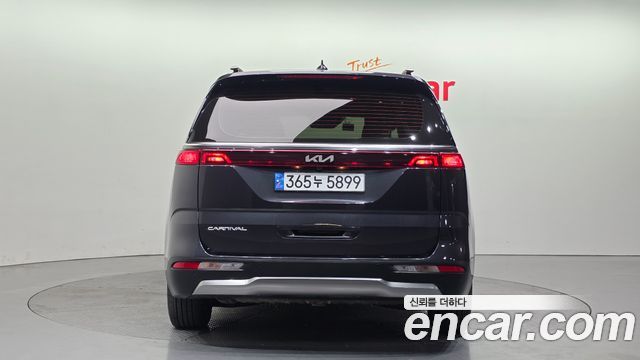 Kia Canival 2022 — photo 4