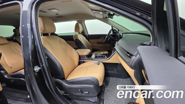 Kia Canival 2022 — photo 10