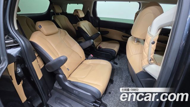 Kia Canival 2022 — photo 19
