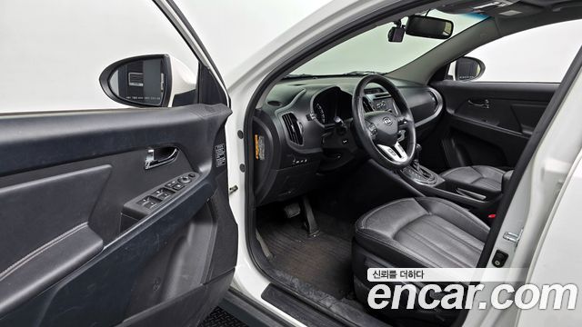 Kia Sportage 2012 — photo 11