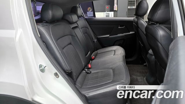 Kia Sportage 2012 — photo 12