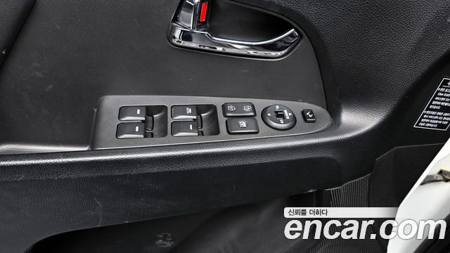 Kia Sportage 2012 — photo 18