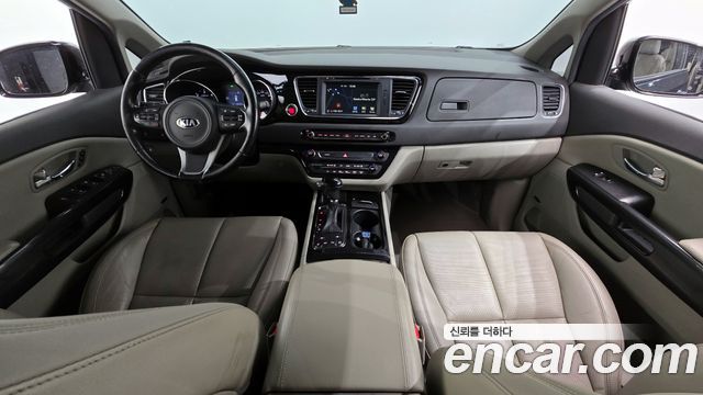 Kia Canival 2016 — photo 7